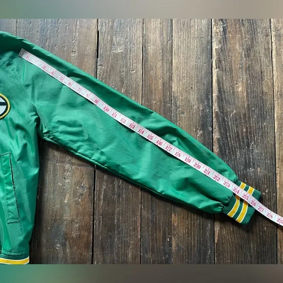 Vintage Chalk Line Green Bay Packers Satin Bomber Jacket - Picture 7 of 7